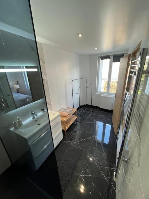 Appart 4 Personnes Proche Paris Tour Eiffel Meudon Exterior photo